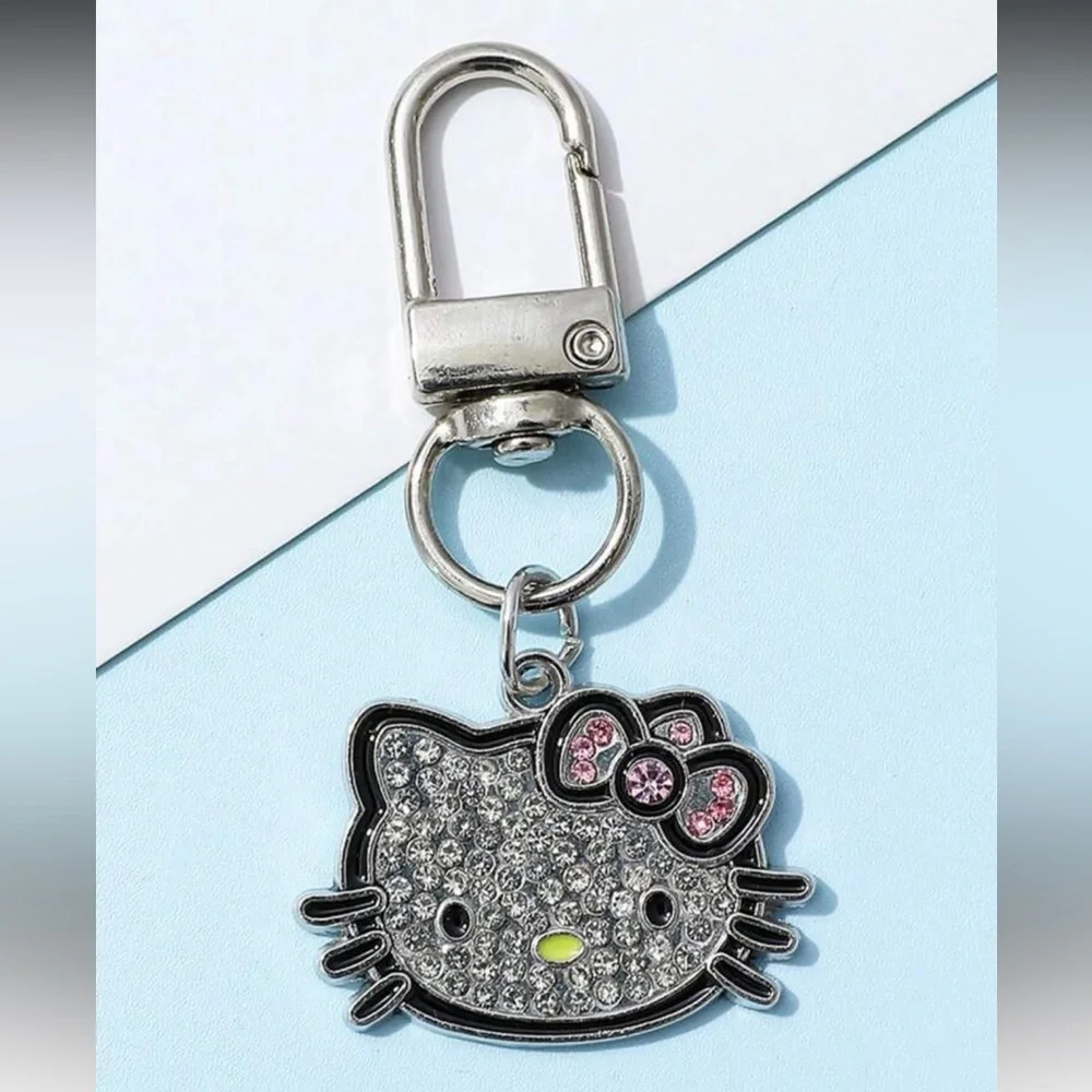 Hello Kitty Rhinestone Keychain NEW 🏷️ - Picture 2 of 2